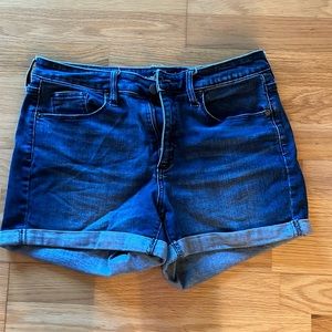 Universal Thread Shorts